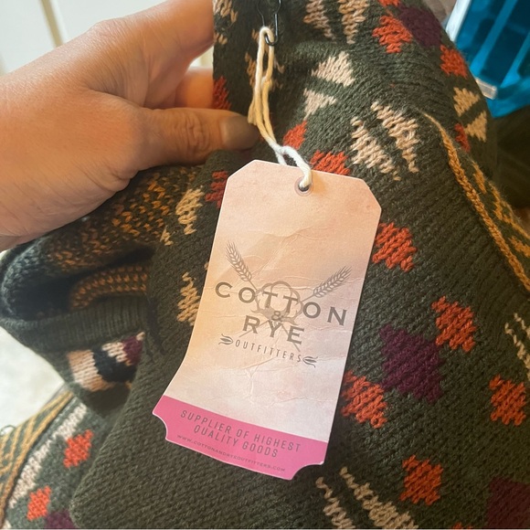 NWT Cotton & Rye Women's Southwestern Fringe Poncho Sweater Olive Brown size S - Picture 11 of 13